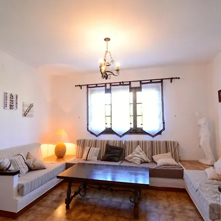 Holiday home The House In Estartit Has 3 Bedrooms